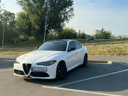 Альфа Ромео Джулія 2020 у Вінниці на Automoto.ua Білий Альфа Ромео Джулія, об'ємом двигуна 2 л та пробігом 37 тис. км за 29500 $, фото 1 на Automoto.ua