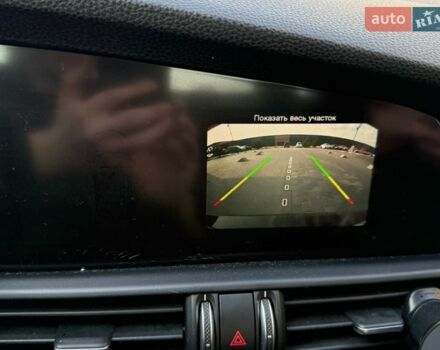 Черный Альфа Ромео Джулия, объемом двигателя 2 л и пробегом 195 тыс. км за 14000 $, фото 8 на Automoto.ua