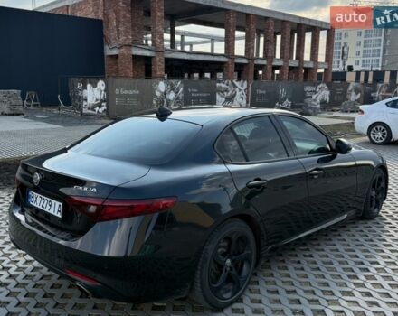 Черный Альфа Ромео Джулия, объемом двигателя 2 л и пробегом 195 тыс. км за 14000 $, фото 4 на Automoto.ua