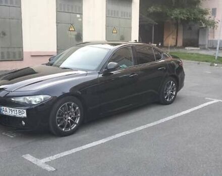 Чорний Альфа Ромео Джулія, об'ємом двигуна 2 л та пробігом 135 тис. км за 22000 $, фото 2 на Automoto.ua