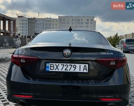 Черный Альфа Ромео Джулия, объемом двигателя 2 л и пробегом 195 тыс. км за 14000 $, фото 3 на Automoto.ua