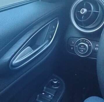 Чорний Альфа Ромео Джулія, об'ємом двигуна 2 л та пробігом 135 тис. км за 22000 $, фото 10 на Automoto.ua