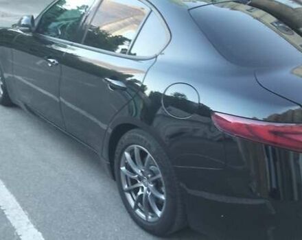 Чорний Альфа Ромео Джулія, об'ємом двигуна 2 л та пробігом 135 тис. км за 22000 $, фото 3 на Automoto.ua