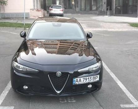 Чорний Альфа Ромео Джулія, об'ємом двигуна 2 л та пробігом 135 тис. км за 22000 $, фото 1 на Automoto.ua