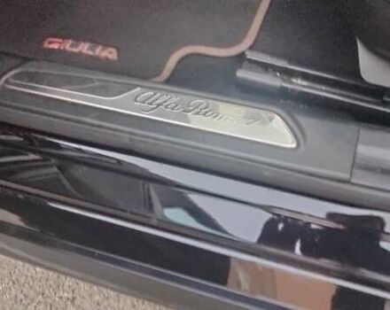 Чорний Альфа Ромео Джулія, об'ємом двигуна 2 л та пробігом 135 тис. км за 22000 $, фото 13 на Automoto.ua