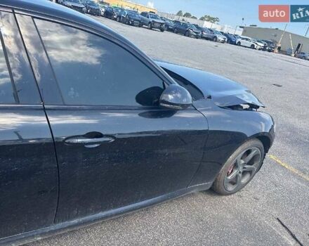 Черный Альфа Ромео Джулия, объемом двигателя 2 л и пробегом 105 тыс. км за 11500 $, фото 4 на Automoto.ua