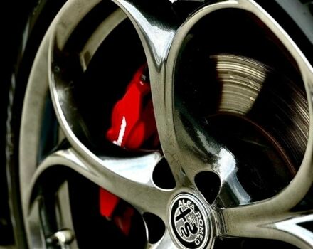 Черный Альфа Ромео Джулия, объемом двигателя 2 л и пробегом 165 тыс. км за 21000 $, фото 24 на Automoto.ua