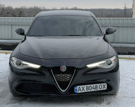 Чорний Альфа Ромео Джулія, об'ємом двигуна 2 л та пробігом 63 тис. км за 20900 $, фото 3 на Automoto.ua