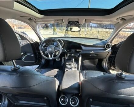 Чорний Альфа Ромео Джулія, об'ємом двигуна 2 л та пробігом 157 тис. км за 19500 $, фото 17 на Automoto.ua