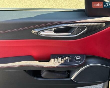 Чорний Альфа Ромео Джулія, об'ємом двигуна 2.9 л та пробігом 63 тис. км за 38500 $, фото 21 на Automoto.ua