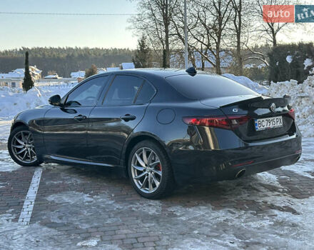 Черный Альфа Ромео Джулия, объемом двигателя 2 л и пробегом 78 тыс. км за 17500 $, фото 6 на Automoto.ua