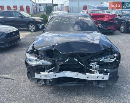 Черный Альфа Ромео Джулия, объемом двигателя 2 л и пробегом 105 тыс. км за 11500 $, фото 5 на Automoto.ua