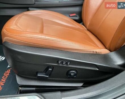 Чорний Альфа Ромео Джулія, об'ємом двигуна 2 л та пробігом 195 тис. км за 16600 $, фото 15 на Automoto.ua