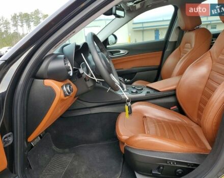 Чорний Альфа Ромео Джулія, об'ємом двигуна 2 л та пробігом 106 тис. км за 3500 $, фото 8 на Automoto.ua