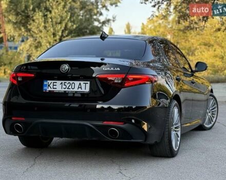 Альфа Ромео Джулія 2017 у Дніпро (Дніпропетровську) на Automoto.ua Чорний Альфа Ромео Джулія, об'ємом двигуна 2 л та пробігом 73 тис. км за 16900 $, фото 6 на Automoto.ua