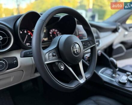 Альфа Ромео Джулія 2017 у Дніпро (Дніпропетровську) на Automoto.ua Чорний Альфа Ромео Джулія, об'ємом двигуна 2 л та пробігом 73 тис. км за 16900 $, фото 25 на Automoto.ua