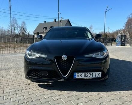 Чорний Альфа Ромео Джулія, об'ємом двигуна 2 л та пробігом 157 тис. км за 19500 $, фото 1 на Automoto.ua