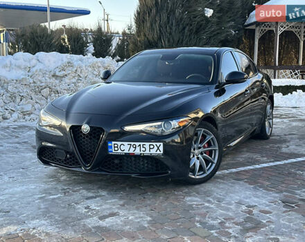 Черный Альфа Ромео Джулия, объемом двигателя 2 л и пробегом 78 тыс. км за 17500 $, фото 3 на Automoto.ua