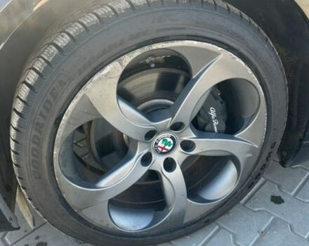 Чорний Альфа Ромео Джулія, об'ємом двигуна 2 л та пробігом 157 тис. км за 19500 $, фото 8 на Automoto.ua