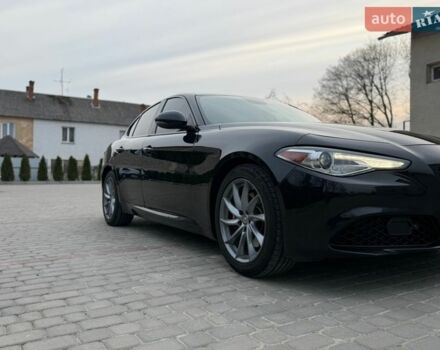 Черный Альфа Ромео Джулия, объемом двигателя 2 л и пробегом 80 тыс. км за 17000 $, фото 6 на Automoto.ua