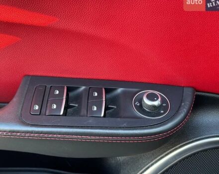 Чорний Альфа Ромео Джулія, об'ємом двигуна 2.9 л та пробігом 63 тис. км за 38500 $, фото 23 на Automoto.ua