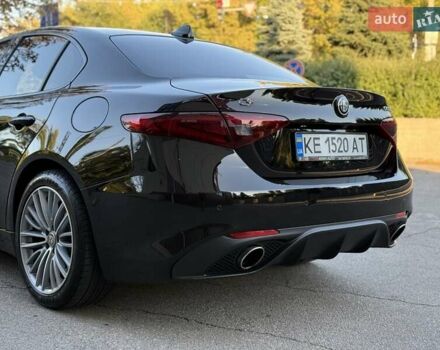 Альфа Ромео Джулія 2017 у Дніпро (Дніпропетровську) на Automoto.ua Чорний Альфа Ромео Джулія, об'ємом двигуна 2 л та пробігом 73 тис. км за 16900 $, фото 10 на Automoto.ua
