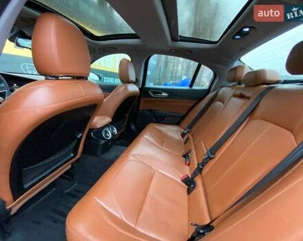 Чорний Альфа Ромео Джулія, об'ємом двигуна 2 л та пробігом 195 тис. км за 16600 $, фото 31 на Automoto.ua