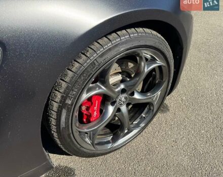 Чорний Альфа Ромео Джулія, об'ємом двигуна 2.9 л та пробігом 63 тис. км за 38500 $, фото 9 на Automoto.ua