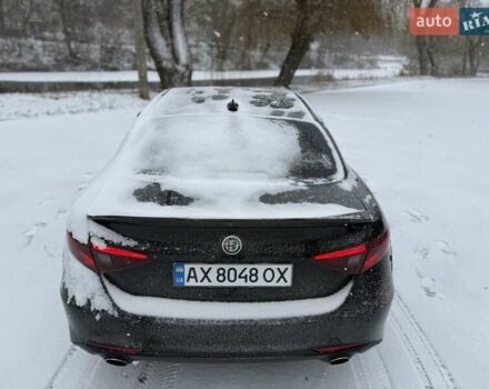 Чорний Альфа Ромео Джулія, об'ємом двигуна 2 л та пробігом 62 тис. км за 20500 $, фото 25 на Automoto.ua