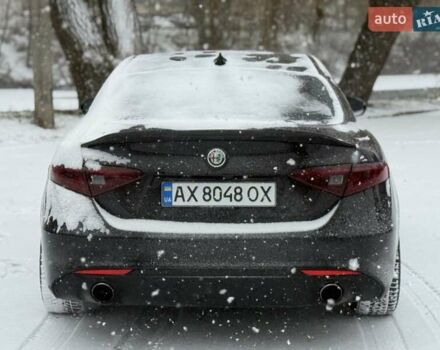 Чорний Альфа Ромео Джулія, об'ємом двигуна 2 л та пробігом 62 тис. км за 20500 $, фото 6 на Automoto.ua
