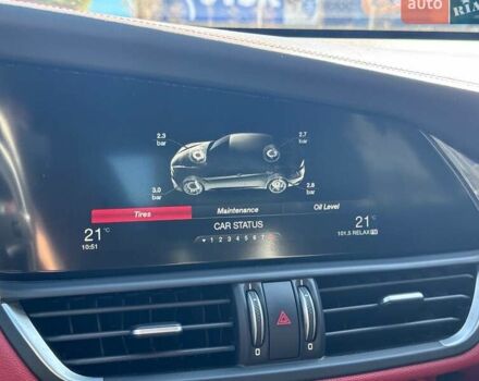 Чорний Альфа Ромео Джулія, об'ємом двигуна 2.9 л та пробігом 63 тис. км за 38500 $, фото 45 на Automoto.ua