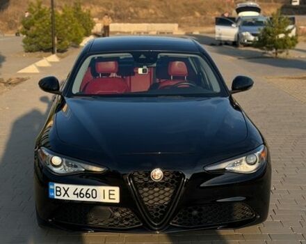 Чорний Альфа Ромео Джулія, об'ємом двигуна 2 л та пробігом 58 тис. км за 18500 $, фото 5 на Automoto.ua