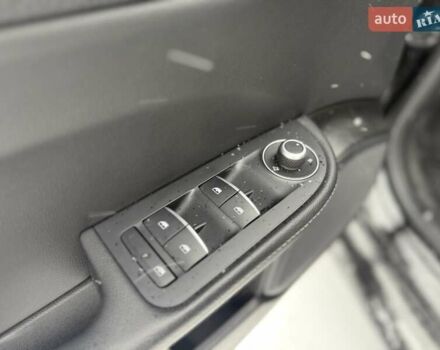 Чорний Альфа Ромео Джулія, об'ємом двигуна 2 л та пробігом 62 тис. км за 20500 $, фото 28 на Automoto.ua