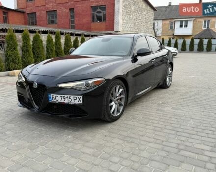 Черный Альфа Ромео Джулия, объемом двигателя 2 л и пробегом 80 тыс. км за 17000 $, фото 3 на Automoto.ua