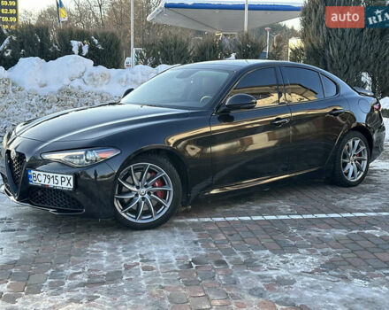 Черный Альфа Ромео Джулия, объемом двигателя 2 л и пробегом 78 тыс. км за 17500 $, фото 4 на Automoto.ua