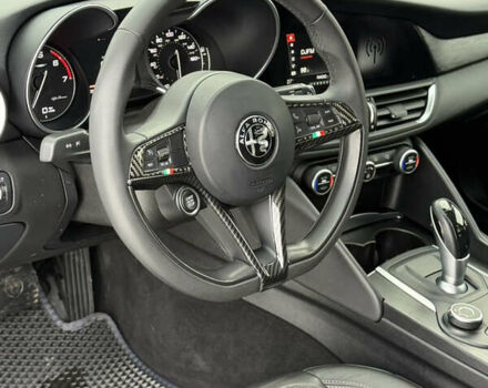 Чорний Альфа Ромео Джулія, об'ємом двигуна 2 л та пробігом 63 тис. км за 20900 $, фото 27 на Automoto.ua