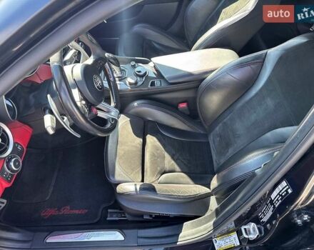 Чорний Альфа Ромео Джулія, об'ємом двигуна 2.9 л та пробігом 63 тис. км за 38500 $, фото 24 на Automoto.ua