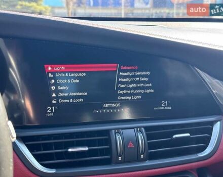 Чорний Альфа Ромео Джулія, об'ємом двигуна 2.9 л та пробігом 63 тис. км за 38500 $, фото 49 на Automoto.ua