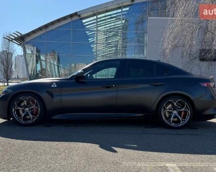 Чорний Альфа Ромео Джулія, об'ємом двигуна 2.9 л та пробігом 63 тис. км за 38500 $, фото 79 на Automoto.ua