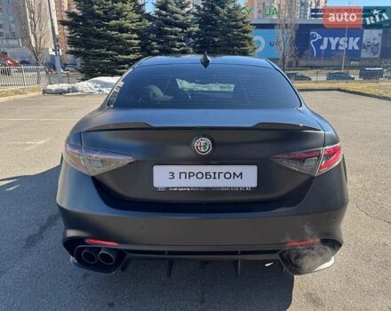 Чорний Альфа Ромео Джулія, об'ємом двигуна 2.9 л та пробігом 63 тис. км за 38500 $, фото 11 на Automoto.ua