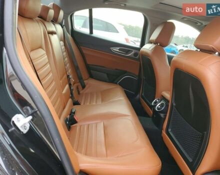 Чорний Альфа Ромео Джулія, об'ємом двигуна 2 л та пробігом 106 тис. км за 3500 $, фото 6 на Automoto.ua