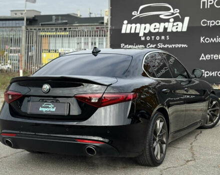 Черный Альфа Ромео Джулия, объемом двигателя 2 л и пробегом 58 тыс. км за 19999 $, фото 3 на Automoto.ua