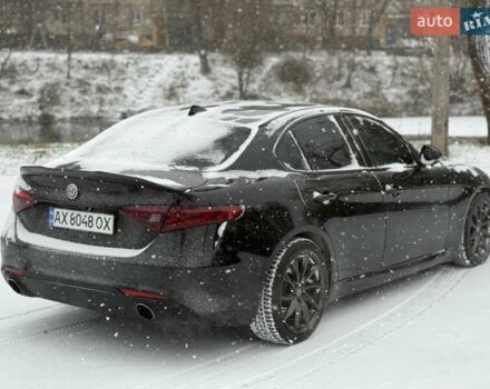 Чорний Альфа Ромео Джулія, об'ємом двигуна 2 л та пробігом 62 тис. км за 20500 $, фото 5 на Automoto.ua