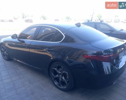 Черный Альфа Ромео Джулия, объемом двигателя 2 л и пробегом 191 тыс. км за 19500 $, фото 7 на Automoto.ua