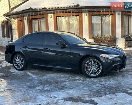 Черный Альфа Ромео Джулия, объемом двигателя 2 л и пробегом 78 тыс. км за 17500 $, фото 13 на Automoto.ua