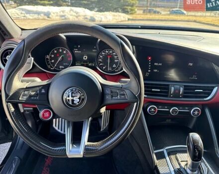 Чорний Альфа Ромео Джулія, об'ємом двигуна 2.9 л та пробігом 63 тис. км за 38500 $, фото 33 на Automoto.ua