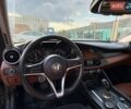 Черный Альфа Ромео Джулия, объемом двигателя 2 л и пробегом 195 тыс. км за 13000 $, фото 6 на Automoto.ua