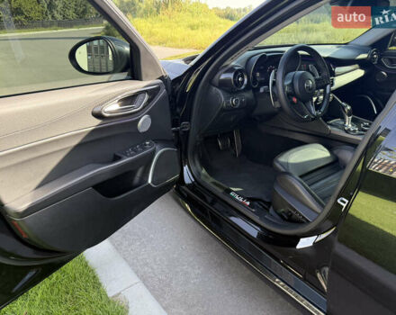 Альфа Ромео Джулия 2018 в Белой Церкве на Automoto.ua Черный Альфа Ромео Джулия, объемом двигателя 2 л и пробегом 75 тыс. км за 25500 $, фото 15 на Automoto.ua