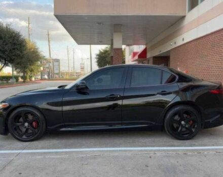 Чорний Альфа Ромео Джулія, об'ємом двигуна 2 л та пробігом 89 тис. км за 10700 $, фото 3 на Automoto.ua