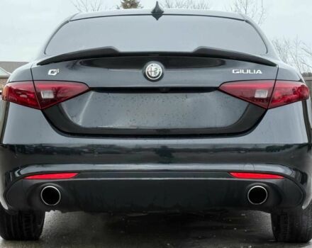 Чорний Альфа Ромео Джулія, об'ємом двигуна 2 л та пробігом 33 тис. км за 13400 $, фото 4 на Automoto.ua